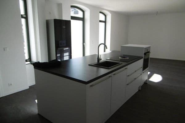 Pronájem bytu 2+1 95 m², Innere Plauensche Str.21, Cvikov, Sasko Pronájem bytu 2+1 95 m², Innere Plauensche Str.21, Cvikov, Sasko