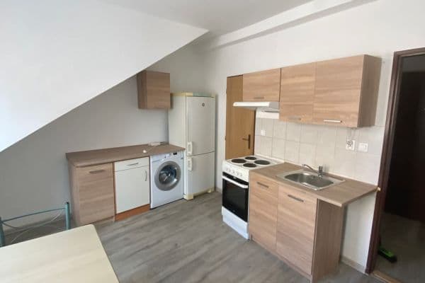 Pronájem bytu 1+1 50 m², Sokolovská, Karlovy Vary Pronájem bytu 1+1 50 m², Sokolovská, Karlovy Vary