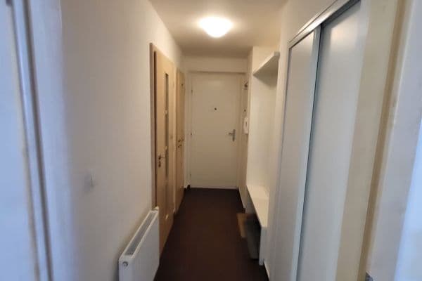 Pronájem bytu 2+kk 55 m², Osadní, Praha Pronájem bytu 2+kk 55 m², Osadní, Praha