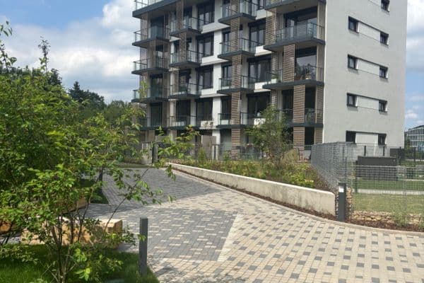 Pronájem bytu 2+kk 52 m², Komárkova, Praha Pronájem bytu 2+kk 52 m², Komárkova, Praha