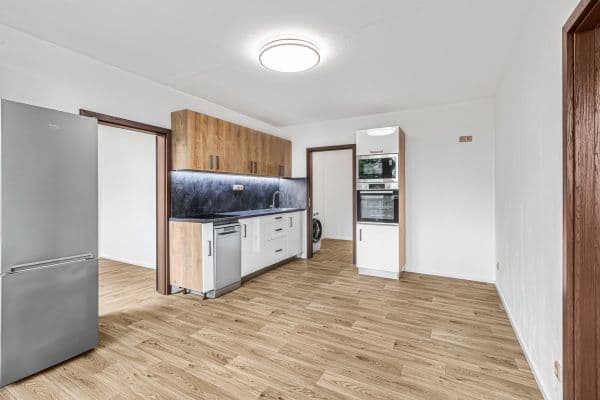 Pronájem bytu 4+kk 59 m², Hledíková, Praha Pronájem bytu 4+kk 59 m², Hledíková, Praha