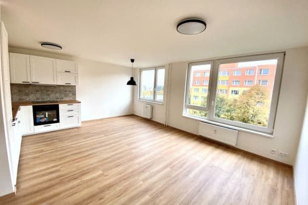 Pronájem bytu 3+kk 69 m², Přímětická, Praha Pronájem bytu 3+kk 69 m², Přímětická, Praha