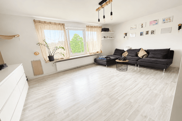 Prodej domu 119 m², pozemek 419 m², Weinstr. 47, Oberderdingen Prodej domu 119 m², pozemek 419 m², Weinstr. 47, Oberderdingen