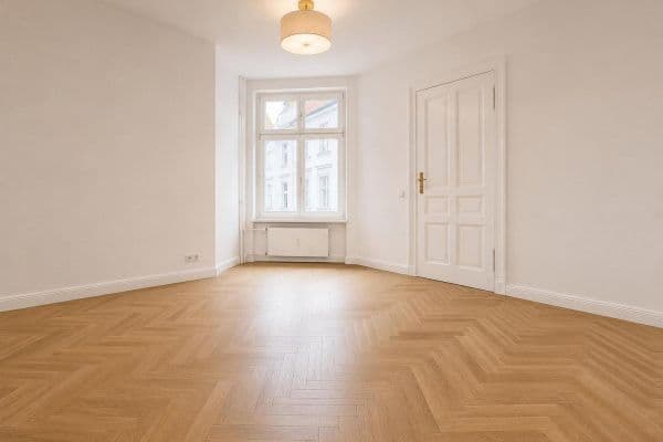 Prodej bytu 3+1 86 m², Berlin, Berlín Prodej bytu 3+1 86 m², Berlin, Berlín