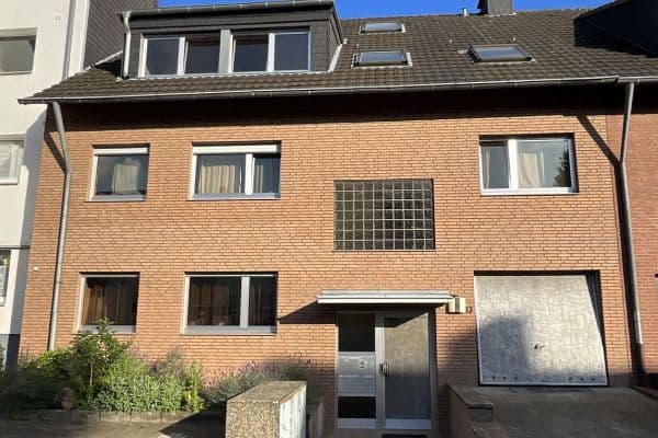 Prodej domu 304 m², pozemek 477 m², Köln, Severní Porýní-Vestfálsko Prodej domu 304 m², pozemek 477 m², Köln, Severní Porýní-Vestfálsko