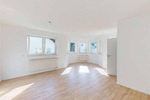 Pronájem bytu 3+1 82 m², Heinrich-Heine-Str. 25, Lohmar Pronájem bytu 3+1 82 m², Heinrich-Heine-Str. 25, Lohmar