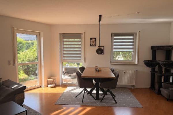 Pronájem bytu 2+1 64 m², Uehlfeld Pronájem bytu 2+1 64 m², Uehlfeld
