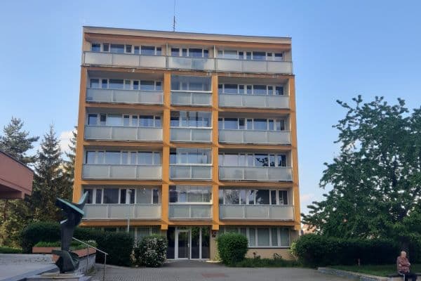 Prodej bytu 1+kk 32 m², Pod Dálnicí, Praha Prodej bytu 1+kk 32 m², Pod Dálnicí, Praha