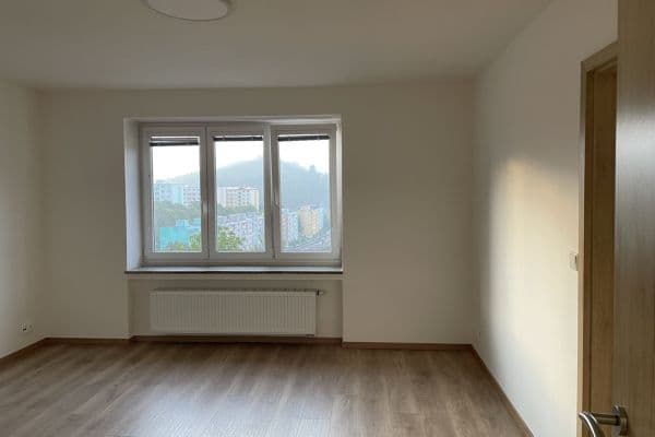 Pronájem bytu 3+1 58 m², Opletalova, Adamov Pronájem bytu 3+1 58 m², Opletalova, Adamov
