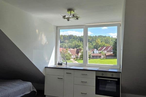 Pronájem bytu 1+1 45 m², Weinstadt Pronájem bytu 1+1 45 m², Weinstadt