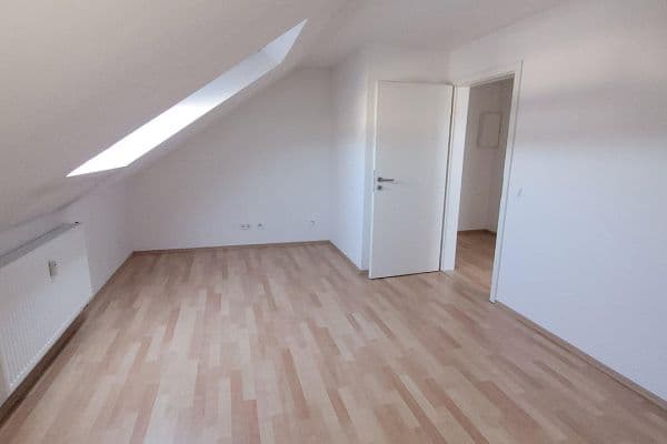 Pronájem bytu 1+kk 43 m², Bergisch Gladbach, Severní Porýní-Vestfálsko Pronájem bytu 1+kk 43 m², Bergisch Gladbach, Severní Porýní-Vestfálsko