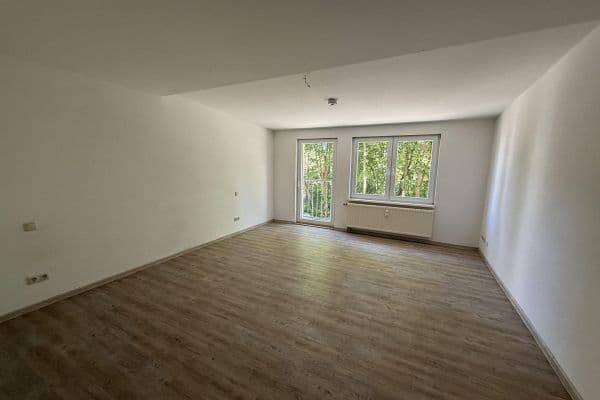 Pronájem bytu 2+1 72 m², Hallesche Straße 73a, Naumburg (Saale), Sasko-Anhaltsko Pronájem bytu 2+1 72 m², Hallesche Straße 73a, Naumburg (Saale), Sasko-Anhaltsko