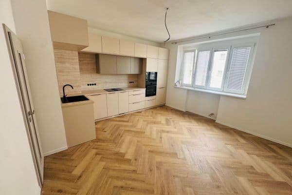 Prodej bytu 2+kk 49 m², Nad Kajetánkou, Praha Prodej bytu 2+kk 49 m², Nad Kajetánkou, Praha