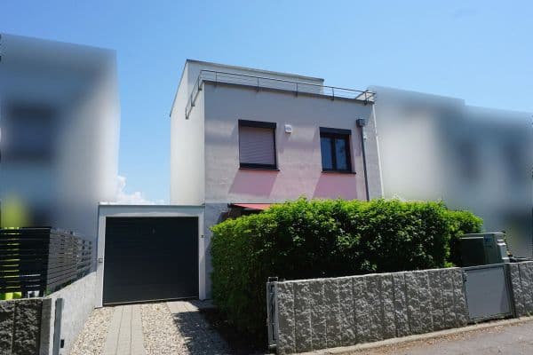 Prodej domu 147 m², pozemek 145 m², Schorndorf, Bádensko-Württembersko Prodej domu 147 m², pozemek 145 m², Schorndorf, Bádensko-Württembersko