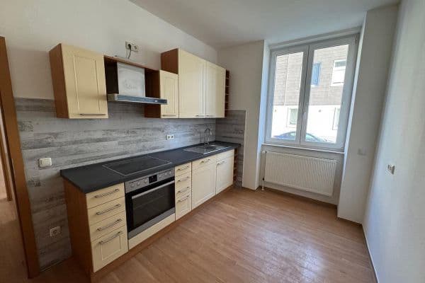 Pronájem bytu 2+1 63 m², Hanielstraße 31, Essen Pronájem bytu 2+1 63 m², Hanielstraße 31, Essen