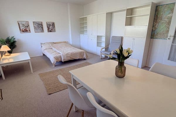 Pronájem bytu 1+1 38 m², Berlin, Berlín Pronájem bytu 1+1 38 m², Berlin, Berlín