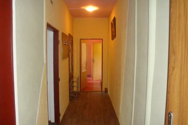 Pronájem bytu 2+1 70 m², Revoluční, Loket Pronájem bytu 2+1 70 m², Revoluční, Loket