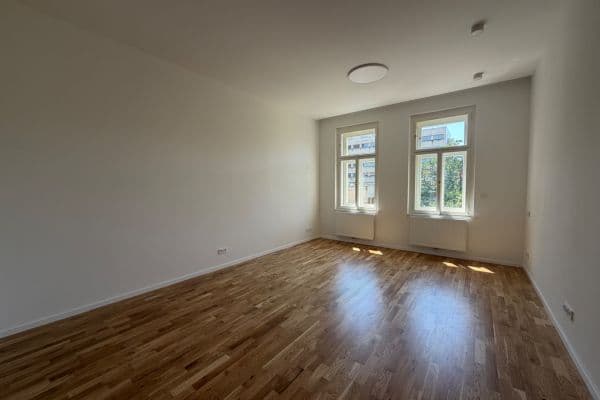 Pronájem bytu 3+kk 78 m², Seifertova, Praha Pronájem bytu 3+kk 78 m², Seifertova, Praha