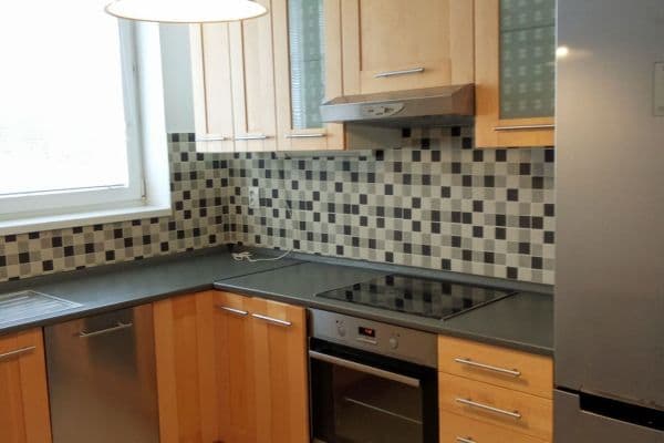 Pronájem bytu 2+1 49 m², Bystrická, Pezinok Pronájem bytu 2+1 49 m², Bystrická, Pezinok