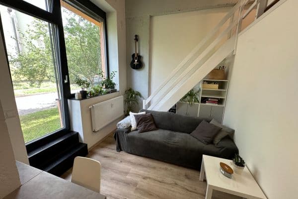 Pronájem bytu 1+kk 37 m², Na Domovině, Praha Pronájem bytu 1+kk 37 m², Na Domovině, Praha