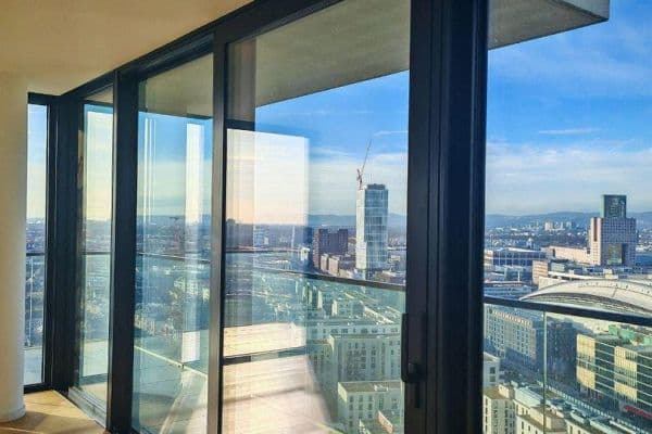 Pronájem bytu 2+1 50 m², Europa-Allee 11, Frankfurt am Main, Hessen Pronájem bytu 2+1 50 m², Europa-Allee 11, Frankfurt am Main, Hessen