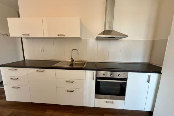Pronájem bytu 3+kk 66 m², Staroměstské náměstí, Mladá Boleslav, Středočeský kraj Pronájem bytu 3+kk 66 m², Staroměstské náměstí, Mladá Boleslav, Středočeský kraj