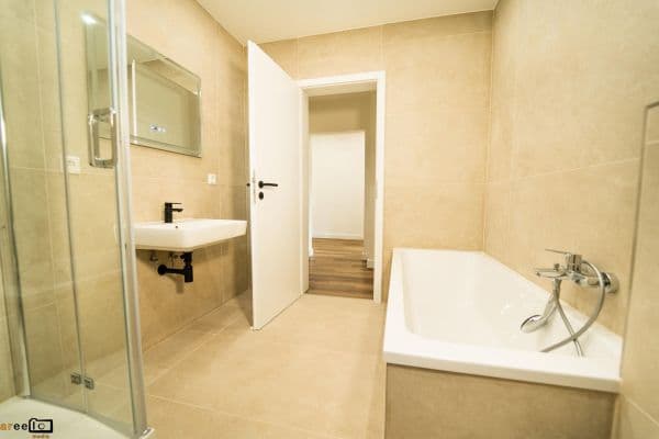 Prodej bytu 3+1 105 m², Fürth Prodej bytu 3+1 105 m², Fürth