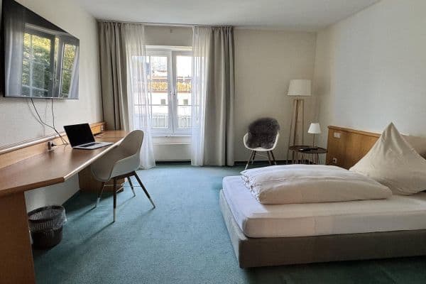 Pronájem bytu 1+1 25 m², Dombach-Sander-Straße 72, Bergisch Gladbach Pronájem bytu 1+1 25 m², Dombach-Sander-Straße 72, Bergisch Gladbach