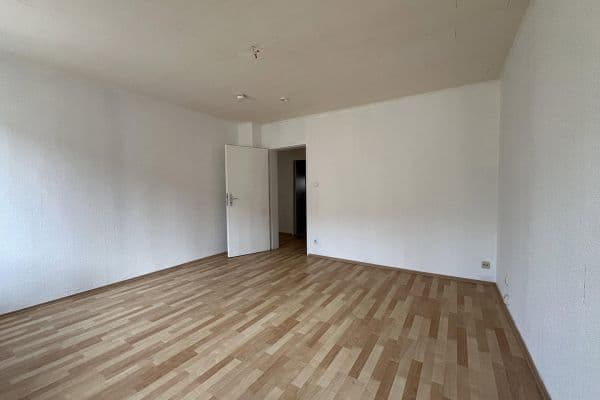 Pronájem bytu 3+1 65 m², Schmiedstraße 24, Oberhausen Pronájem bytu 3+1 65 m², Schmiedstraße 24, Oberhausen