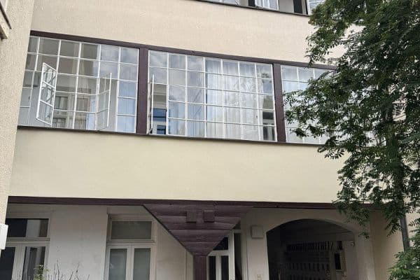 Pronájem bytu 2+1 40 m², Vierzigmannstrasse 15, Erlangen, Bavorsko Pronájem bytu 2+1 40 m², Vierzigmannstrasse 15, Erlangen, Bavorsko