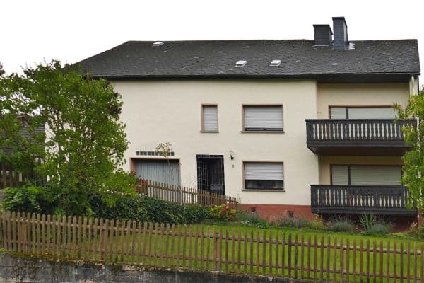 Prodej domu 172 m², pozemek 1.234 m², Hunsrückstraße 2, Horath Prodej domu 172 m², pozemek 1.234 m², Hunsrückstraße 2, Horath