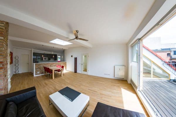 Pronájem bytu 3+1 107 m², Berlin, Berlín Pronájem bytu 3+1 107 m², Berlin, Berlín