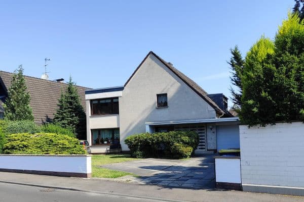 Prodej domu 235 m², pozemek 909 m², Forststr. 73, Köln Prodej domu 235 m², pozemek 909 m², Forststr. 73, Köln