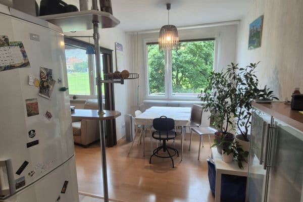 Pronájem bytu 3+1 74 m², Nedvězská, Praha Pronájem bytu 3+1 74 m², Nedvězská, Praha