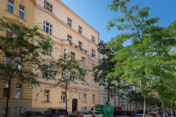 Pronájem bytu 3+1 87 m², Moravská, Praha Pronájem bytu 3+1 87 m², Moravská, Praha