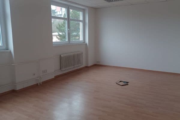 Pronájem nebytového prostoru 25 m², Pod Hájem, Králův Dvůr Pronájem nebytového prostoru 25 m², Pod Hájem, Králův Dvůr