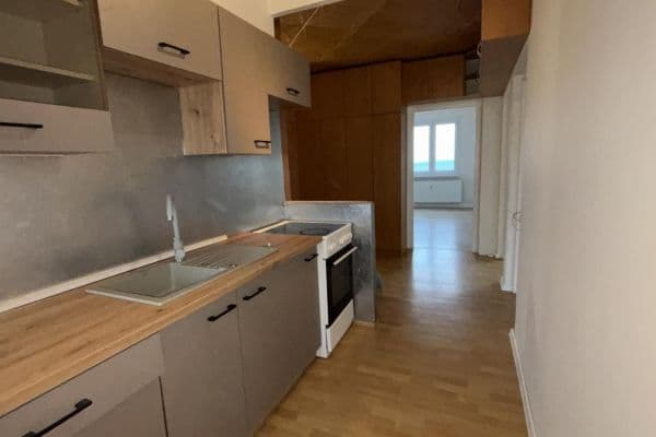 Pronájem bytu 3+1 77 m², Školní pěšina, Chomutov, Ústecký kraj Pronájem bytu 3+1 77 m², Školní pěšina, Chomutov, Ústecký kraj