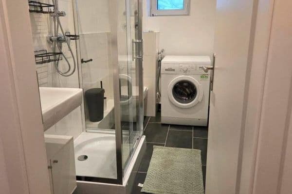 Pronájem bytu 3+1 70 m², Fennstr. 28, Berlin, Berlín Pronájem bytu 3+1 70 m², Fennstr. 28, Berlin, Berlín