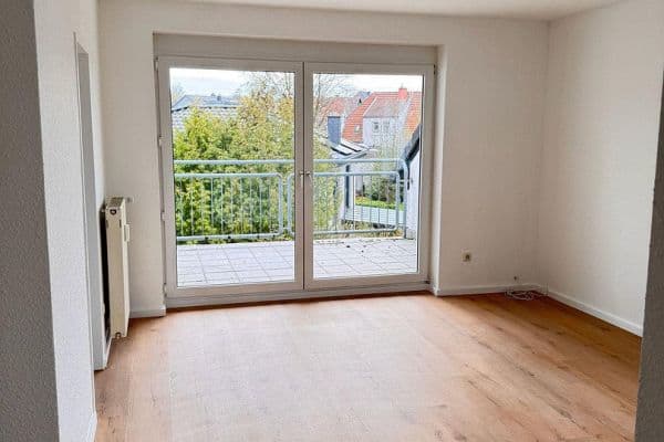 Pronájem bytu 4+1 73 m², Koblenzer Straße 17, Löhne (Gohfeld) Pronájem bytu 4+1 73 m², Koblenzer Straße 17, Löhne (Gohfeld)