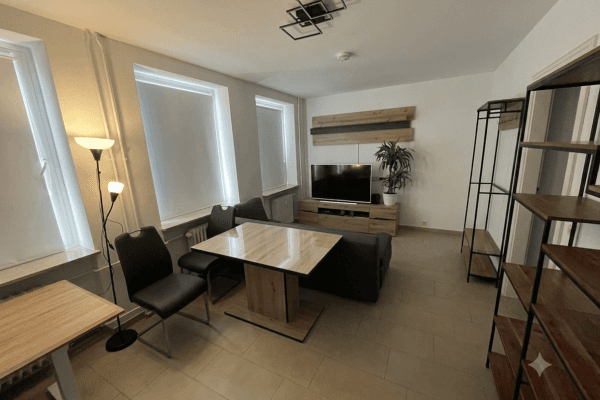 Pronájem bytu 1+1 36 m², Schweizer Straße 27, Frankfurt am Main Pronájem bytu 1+1 36 m², Schweizer Straße 27, Frankfurt am Main