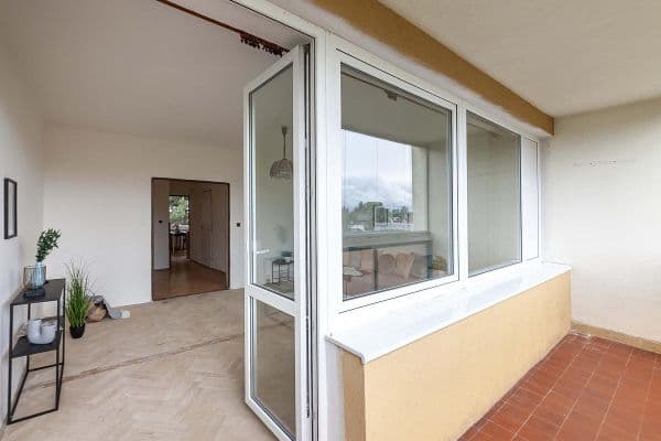 Prodej bytu 3+1 69 m², Okořská, Praha Prodej bytu 3+1 69 m², Okořská, Praha