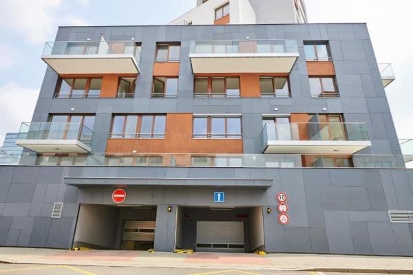 Pronájem bytu 1+kk 45 m², V Háji, Praha Pronájem bytu 1+kk 45 m², V Háji, Praha