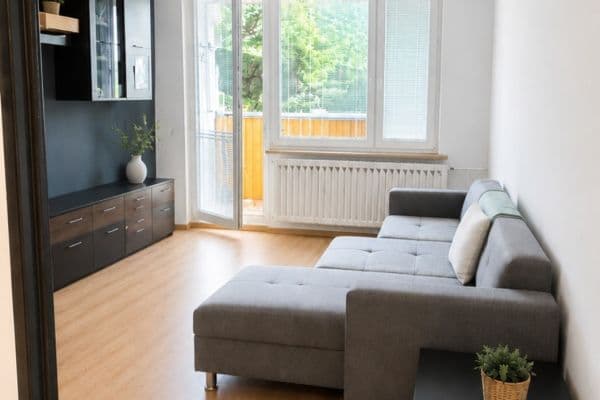 Prodej bytu 2+1 62 m², Suchý vršek, Praha Prodej bytu 2+1 62 m², Suchý vršek, Praha