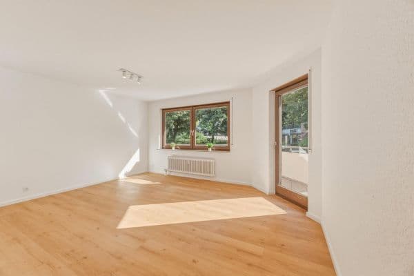 Prodej bytu 3+1 79 m², Leonberg Prodej bytu 3+1 79 m², Leonberg