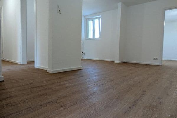 Pronájem bytu 4+1 90 m², kaiserstraße, reutlingen Pronájem bytu 4+1 90 m², kaiserstraße, reutlingen