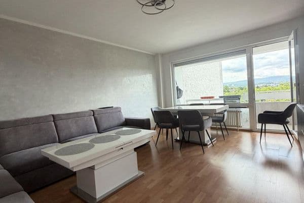 Prodej bytu 3+1 77 m², Erich-Ollenhauer-Str. 34e, Wiesbaden Prodej bytu 3+1 77 m², Erich-Ollenhauer-Str. 34e, Wiesbaden