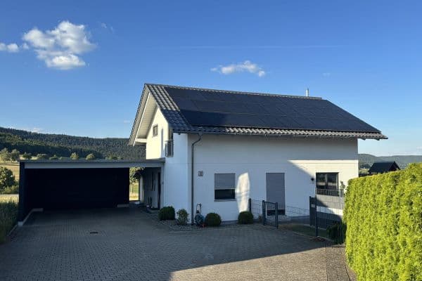 Prodej domu 123 m², pozemek 698 m², Auf Strieglen 2, Gosheim Prodej domu 123 m², pozemek 698 m², Auf Strieglen 2, Gosheim
