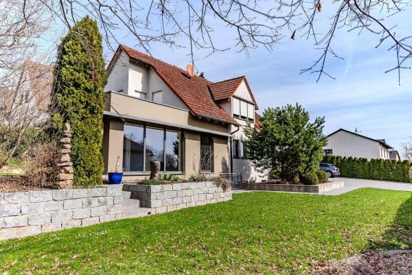 Prodej domu 218 m², pozemek 815 m², Fürth Prodej domu 218 m², pozemek 815 m², Fürth
