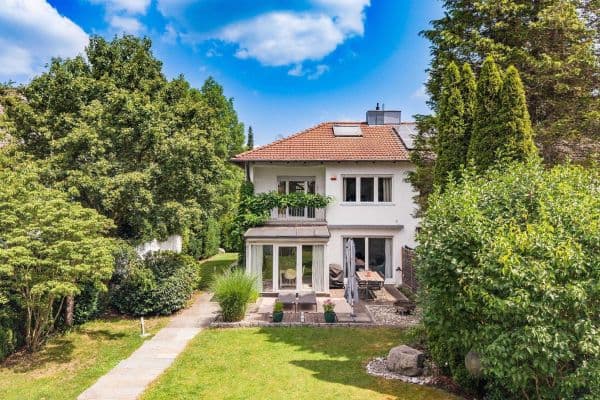 Prodej domu 120 m², pozemek 500 m², Aurikelstr.3, Grünwald, Bavorsko Prodej domu 120 m², pozemek 500 m², Aurikelstr.3, Grünwald, Bavorsko