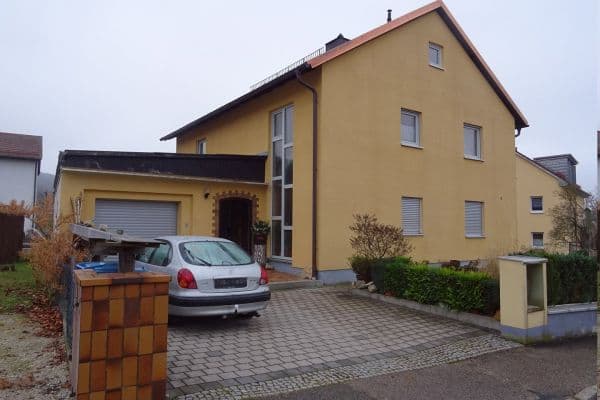 Pronájem domu 165 m², pozemek 596 m², Tannenstraße 2, Berching Pronájem domu 165 m², pozemek 596 m², Tannenstraße 2, Berching